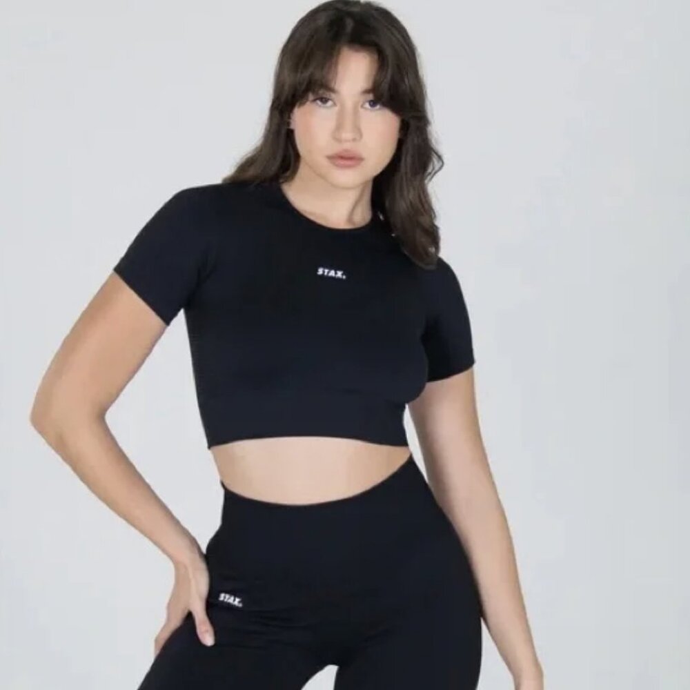 STAX Premium Seamless V6 Cropped Tee | Short Sleeves | Black | Size L